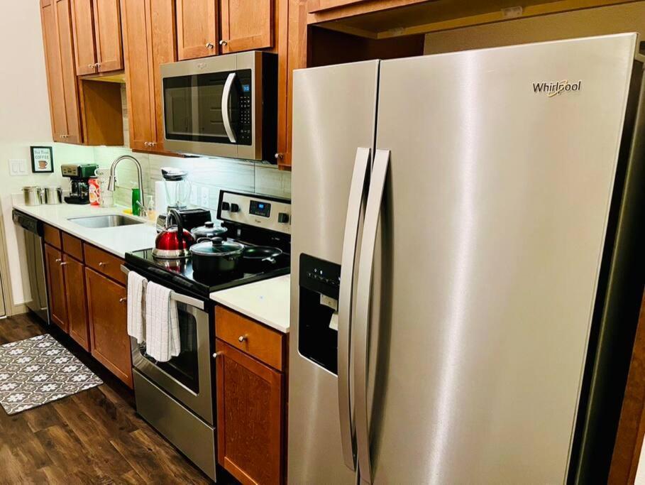 דירות יוסטון Apto 1 Bed - Kitchen - Free Parking מראה חיצוני תמונה
